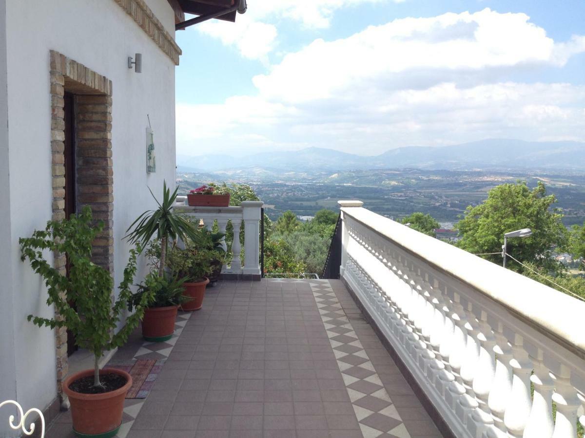 Via Col Vento Bed & Breakfast Chieti Exterior photo